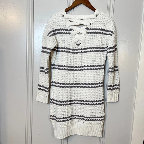Moral Fiber Chenille Soft Striped Lace Up Back Sweater Long Length Size Small‎ - Picture 9 of 10